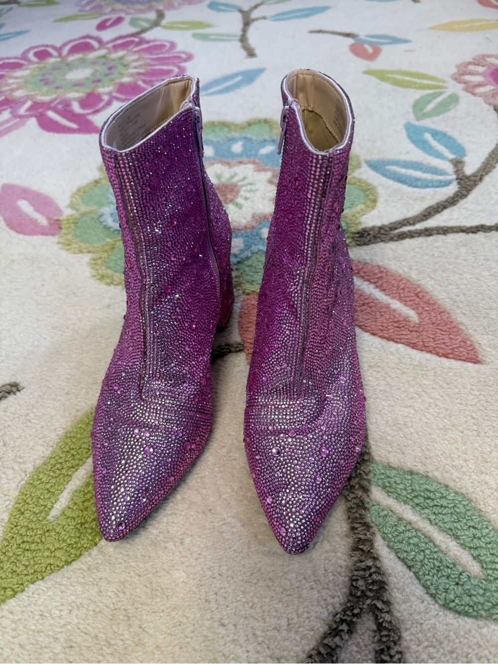 ✨ STUNNING Betsey Johnson "Kyla" Rhinestone Booties - Fuchsia Pink ✨